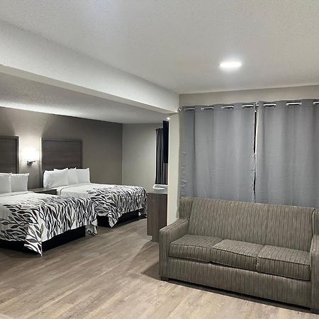 Red Roof Inn & Suites Newport News Zewnętrze zdjęcie