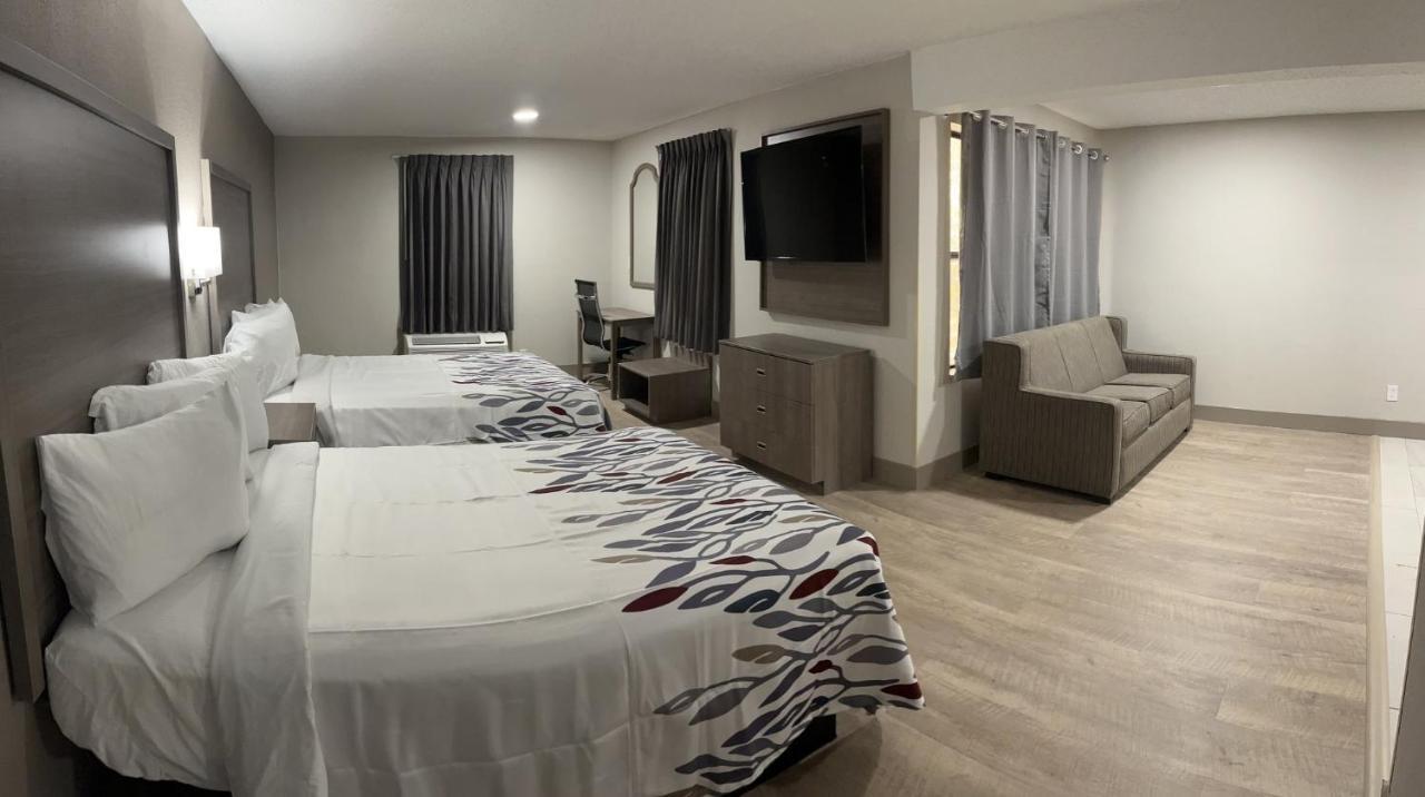 Red Roof Inn & Suites Newport News Zewnętrze zdjęcie