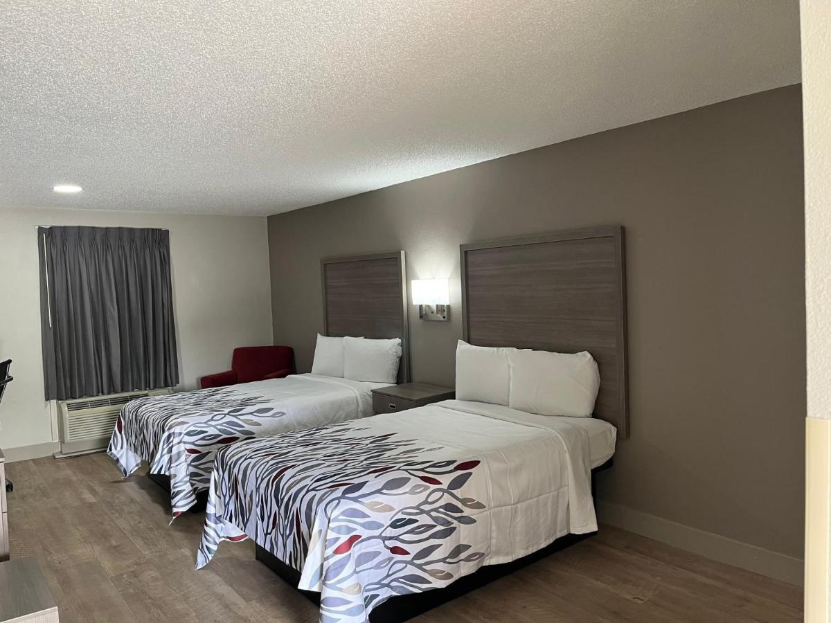 Red Roof Inn & Suites Newport News Zewnętrze zdjęcie