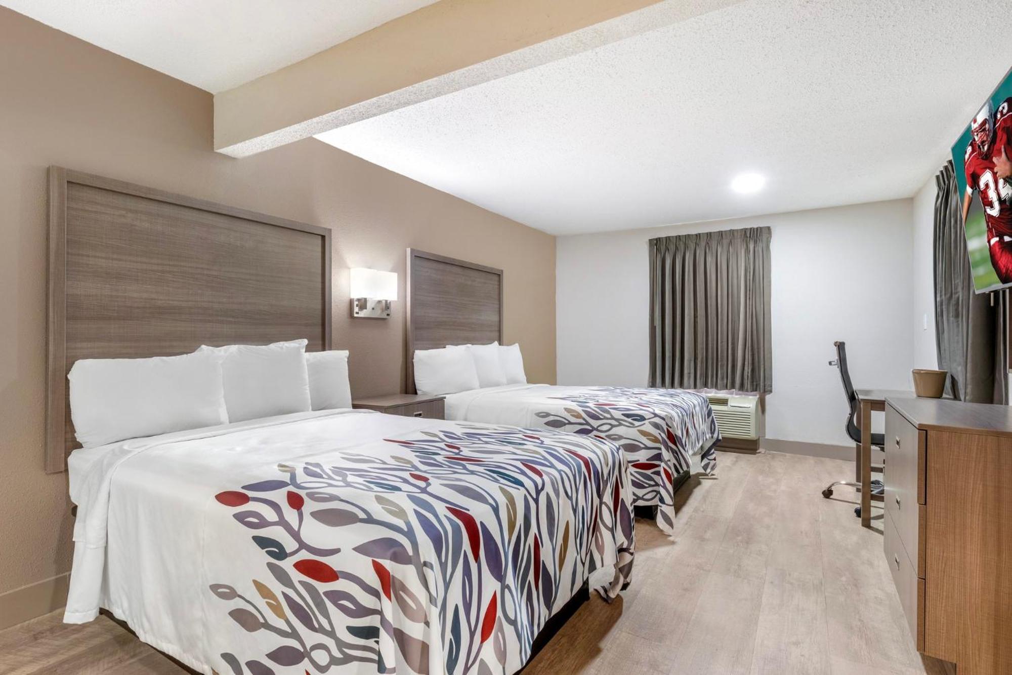 Red Roof Inn & Suites Newport News Zewnętrze zdjęcie