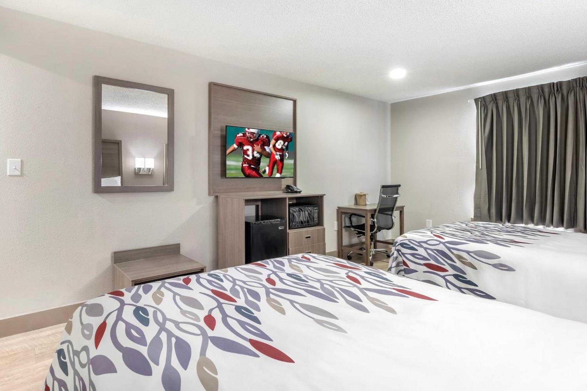 Red Roof Inn & Suites Newport News Zewnętrze zdjęcie