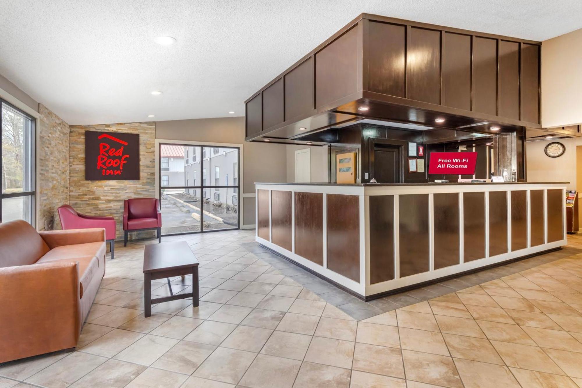 Red Roof Inn & Suites Newport News Zewnętrze zdjęcie